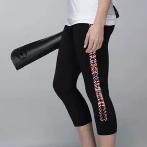 Lululemon Wunder Under Crop Full On Luon Print Black/Purple Leggings Pants Sz 10